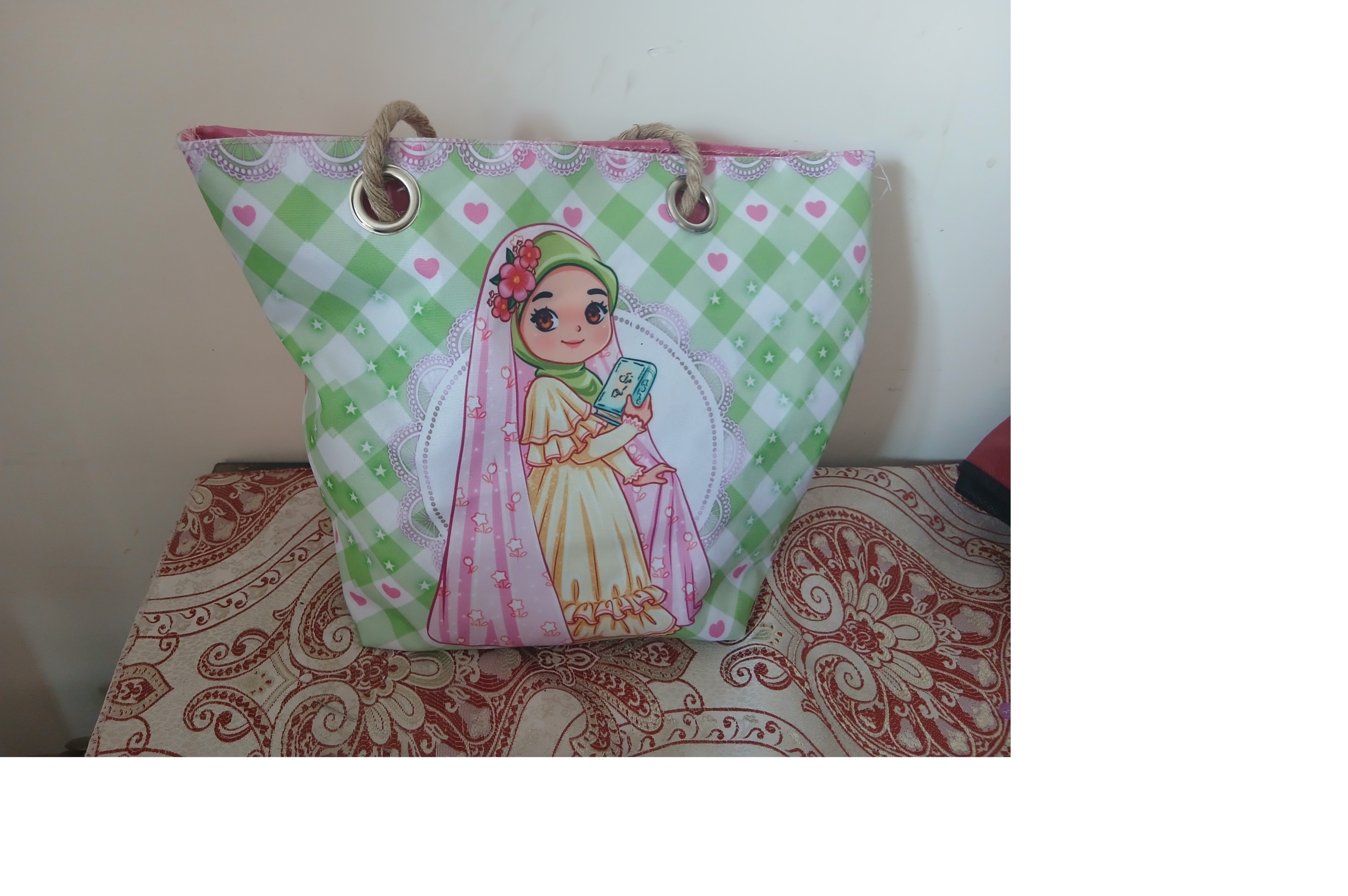کیف جانماز دخترانه.‌طول ۳۰ عرض ۳۵