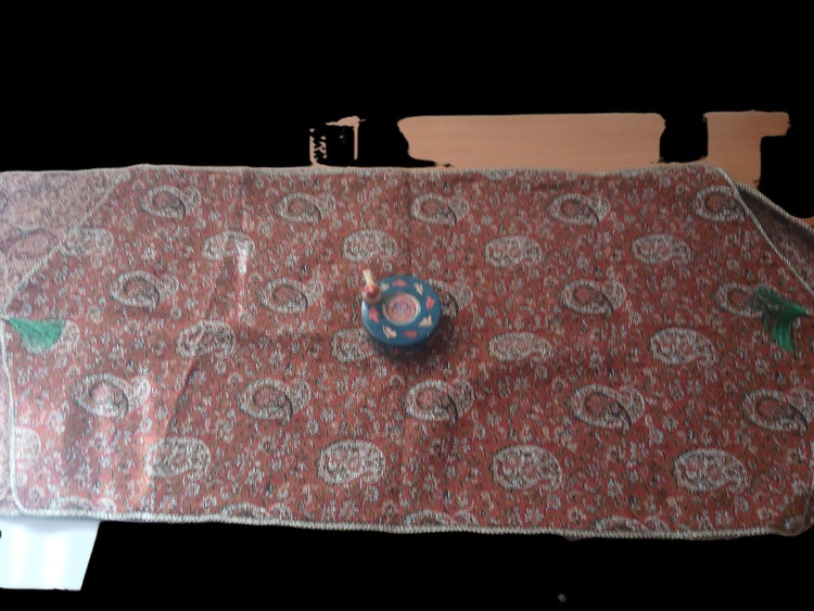 رانر رومیزی، ترمه ، مغزی دوزی، ابعاد ۱۰۰ در ۵۰