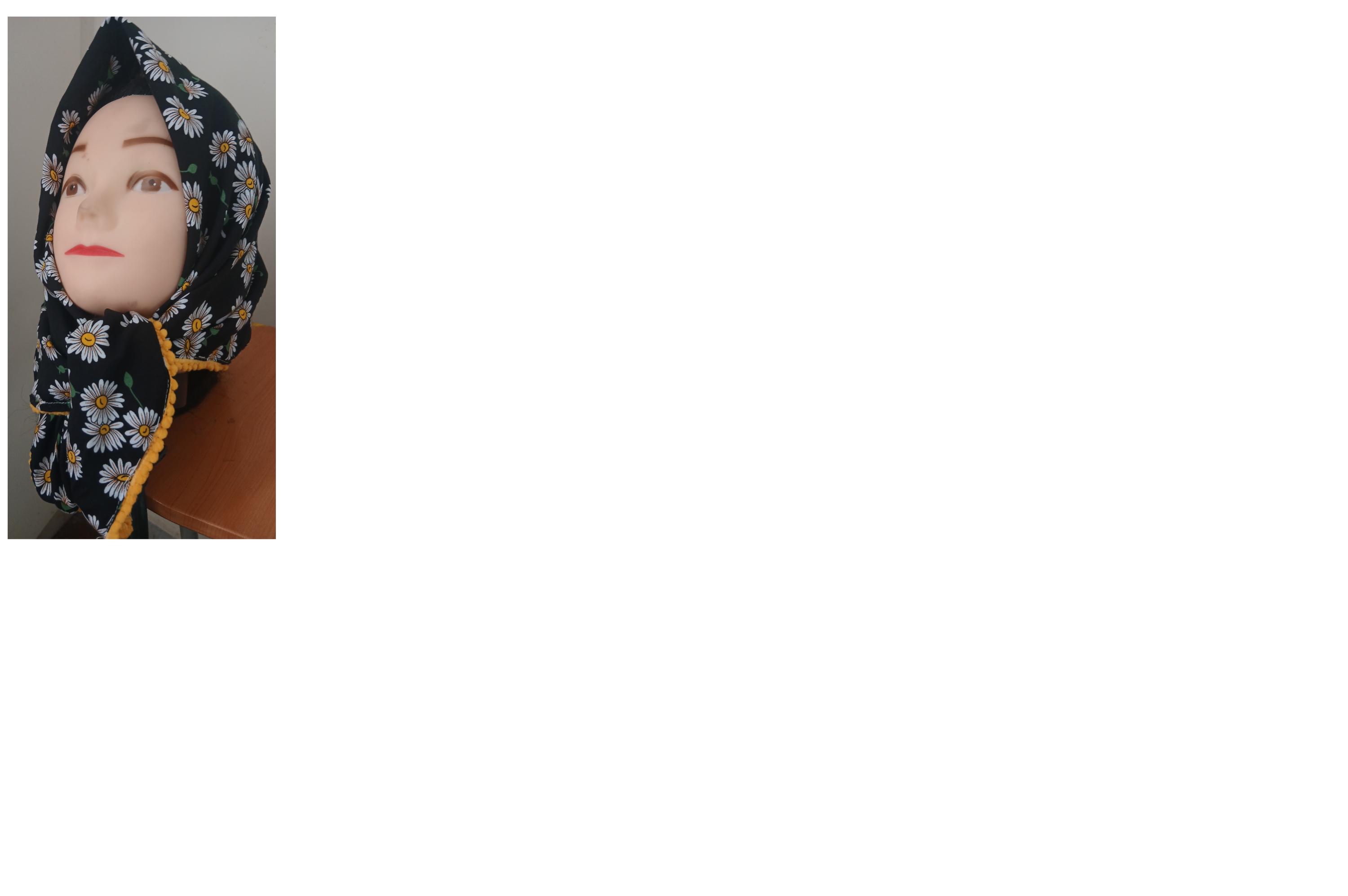 روسری مینی اسکارف با نوار پم پم زرد