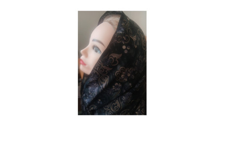 چادر مجلسی ساده ، نخی وارداتی لطیف،بدون چروک ، قد ۱۶۵